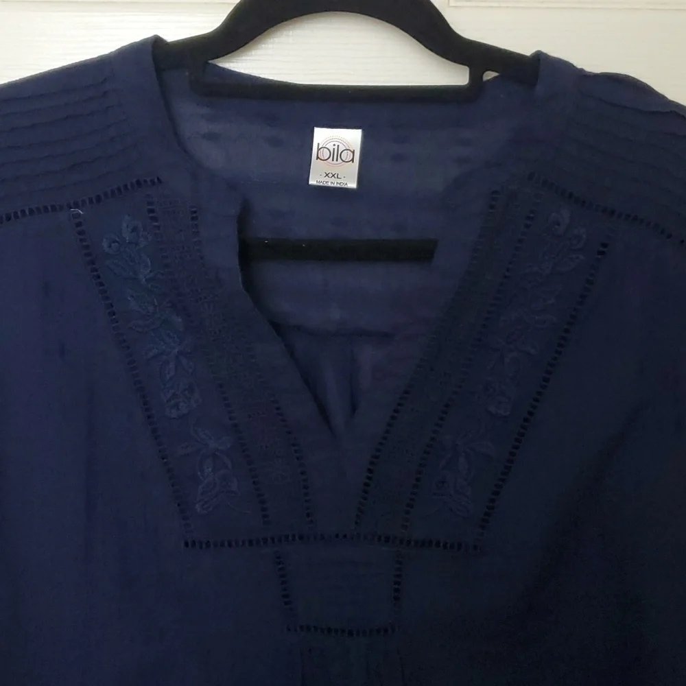 Bila Navy Embroidered Top XXL - Picture 2 of 7